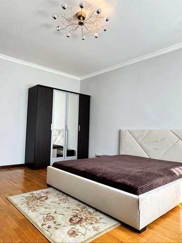 Оренда 3-кімнатної квартири 118 м.кв Антоновича 72