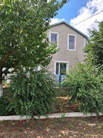 Продаём дом **108 м² на 14 сотках** — 6 комнат, газ, вода, свет, отопление, гараж, большой двор