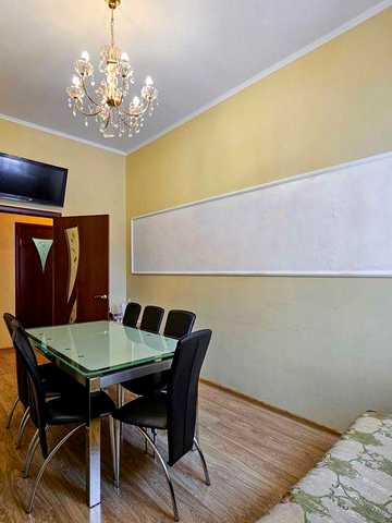 3-кімнатна квартира в центрі з автономним опаленням 120 м2!