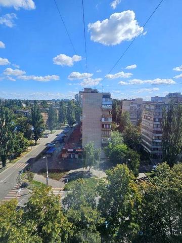 2-к вул. Мирослава  Поповича (Семашка)  17  м. Академмістечко / м.  Житомирська • 5 хв пішки