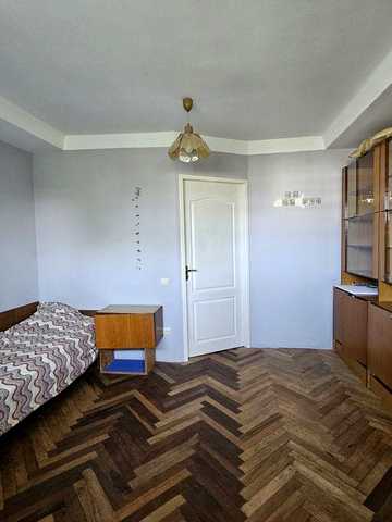 3-кімнатна квартира, просп. Голосіївський, 89, м. Виставковий центр