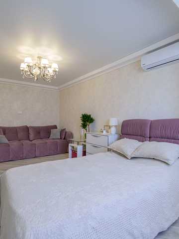 None 125000 USD