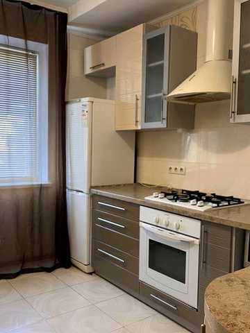Здам 3 к квартиру район вул Ремісничої