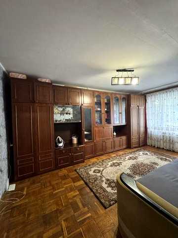 Продам 2-кімнатну квартиру-«чешку» на вул. Гнідавська