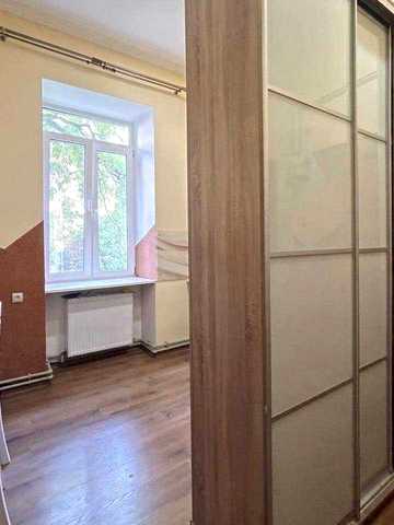 Ексклюзивна 2к квартира в центрі з терасою 15м.кв. біля парку Франка (Костюшка)