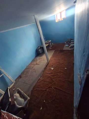 Продається будинок і також дерев'яний будиночок  на дві комнати