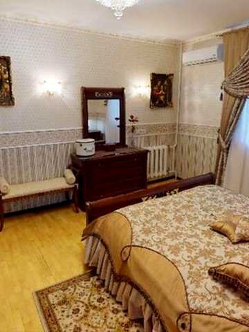Продається 3-к, 4/6 пов., 95 м2, вул Введенська 5 , Контрактова площа