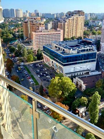 Генуезька вул., 3-Б