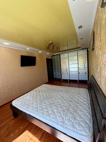 Оренда 3-х кімнатної квартири, вул.Космонавтів,42.Тільки короткий термін!