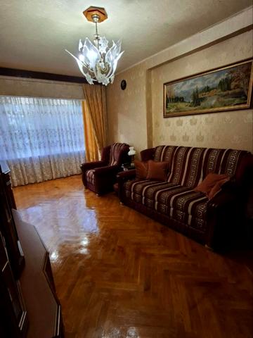 Зодчих вул., 34
