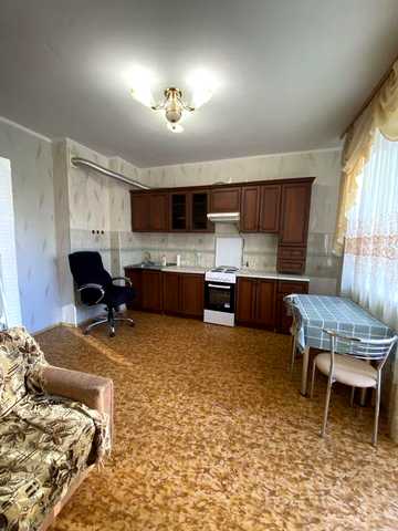 Оренда вул. Урлівська, 11/44.Вільна, поруч метро Осокорки.