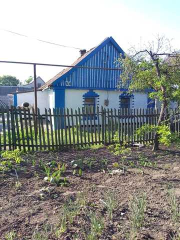 Продам хату в центрі