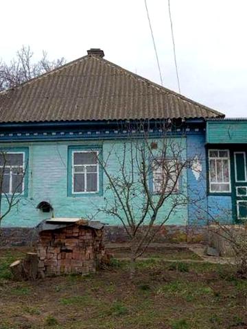 Продам будинок в селі.