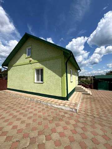 Продається доглянуте господарство в Старих Бросківцях