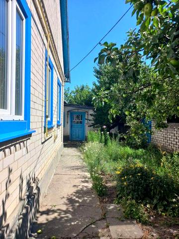 Продається будинок та земельна ділянка в с. Топилівка
