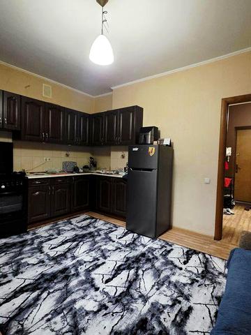 Продам 1к.квартиру м.Обухів р-н Сосновая.