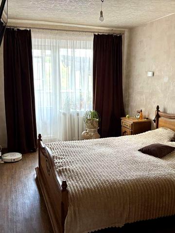 Продам 4 кімнатну квартиру центр