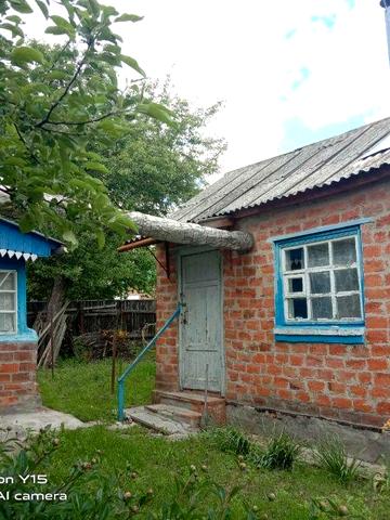 Продається пів будику