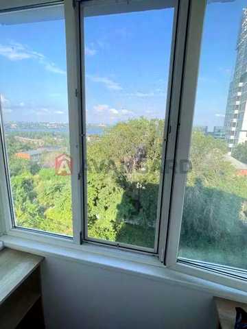 Продаж Квартири 100 м² у сталінці. Парк Шевченко