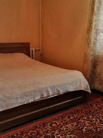 Продам двохкімнатну квартиру.Гарний варіант під комерцію