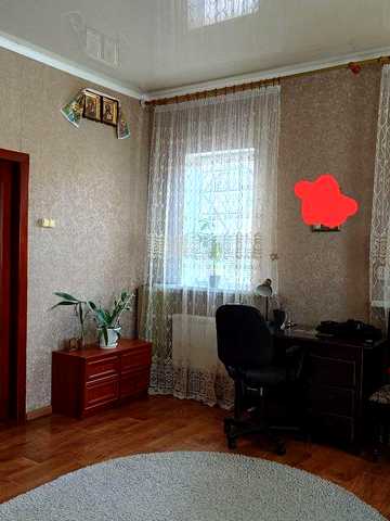 Пів будинку продам