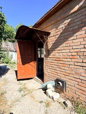 Продаж частини будинку на Шкільному