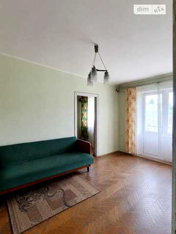 Продаж 3к Квартира Космонавтів вулиця