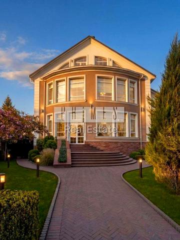 Оренда преміального будинку 420 м² | Конча-Заспа | Басейн, вихід на воду, повна автономність