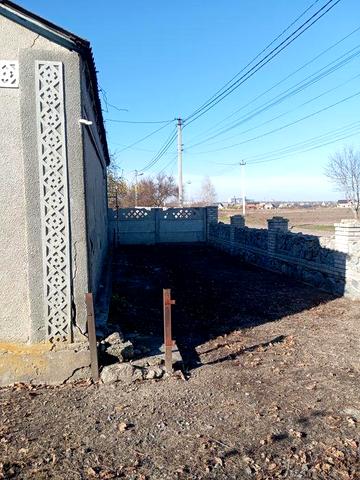 Продам будинок під ремонт