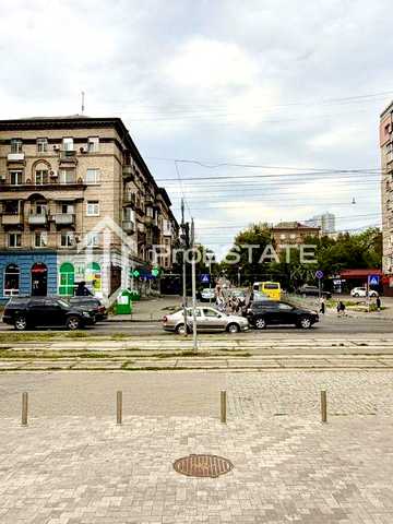 Продаж 4 кімнатної квартири Куренівка Кирилівська 109в/1 СТАЛІНКА