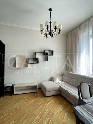 Велика Васильківська вул. (Червоноармійська), 23