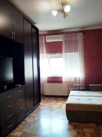 Продам 1 кімнатну квартиру на Одеській