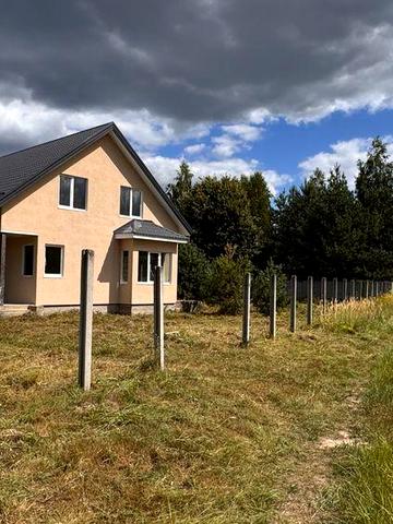Продаж 1/2 будинку (дуплекс) 102 м2, 6 с земельної ділянки, Малютянка