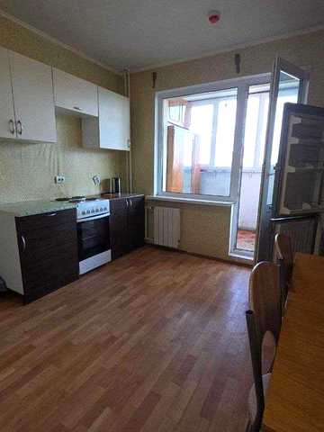 Продам однокімнатну квартиру район Позняки вул. Урлівська 34а, 52кв.м.
