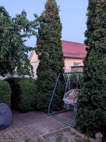 Будинок для сімї на затишній, тихій вулиці