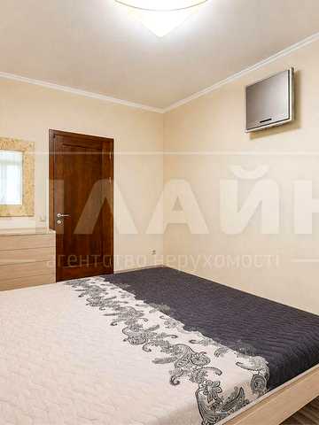 Перша здача. Простора 4-кімнатна повнометражна квартира в центрі | 100 м² | Соборний, 155