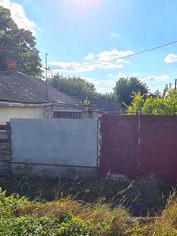 Продам ділянку із старим будинком