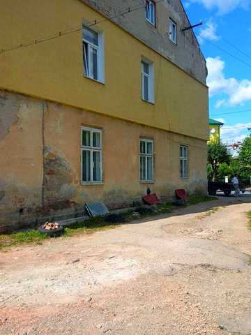 Продам двокімнатну квартиру м.Самбір