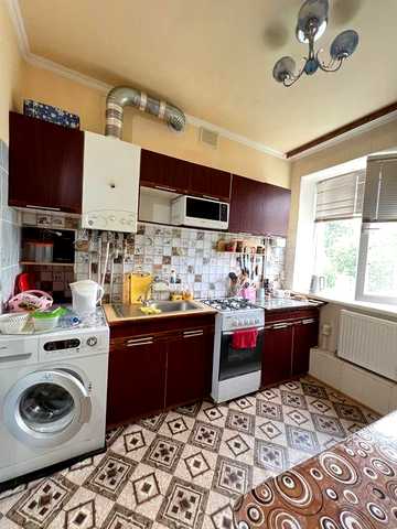 ТЕРМІНОВО!Ексклюзив. Продам супер 3шку в центрі міста Узин