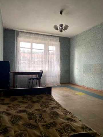Продам просторную 2к квартиру Героев пр. 40