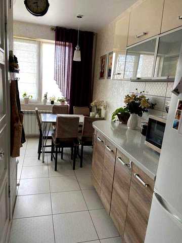Продам 3-к квартиру вул.Лятошинського 22