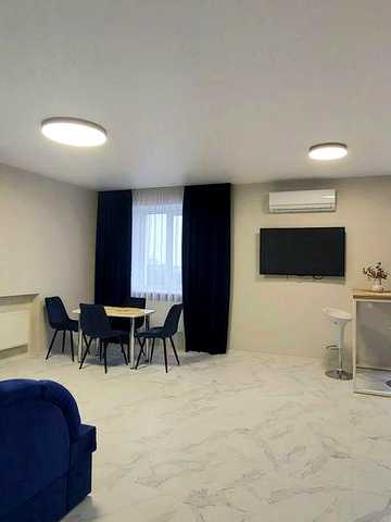 2-х кімнатна квартира студія 107м² в центрі міста вул. Коцюбинського 2