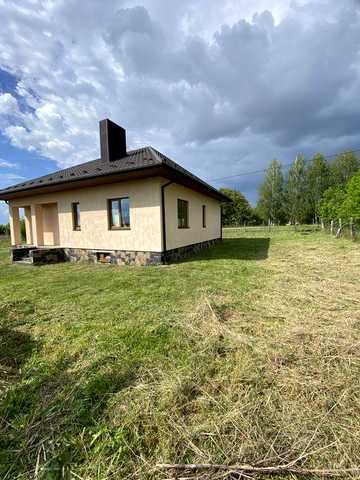 Продам гарний будинок в хорошій локаціі