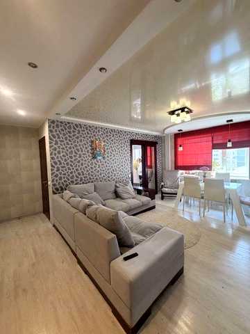Продаж 4- кімнатної квартири, Донецьке шосе,7