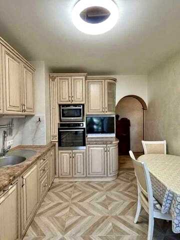 Продам 3-комн. квартиру с евро ремонтом Победа-5 пр. Героев, 4 NK