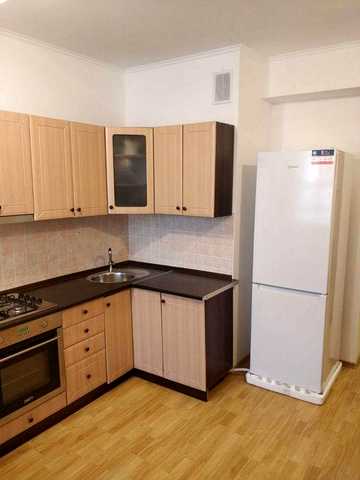 Продаю 1 кім в центрі