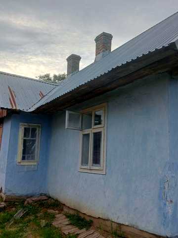 продаж будинку із землею