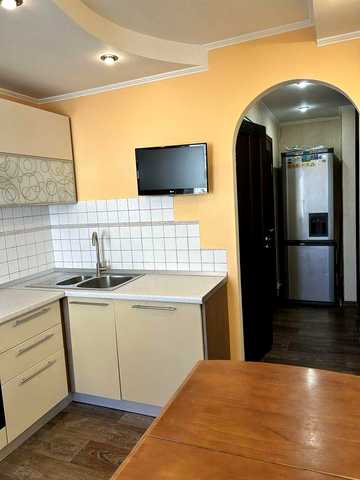 Центр міста,продам 2к квартиру, Лагунової 10, гарний стан.