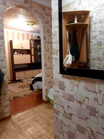 Продам 2-х комнатную квартиру с АГВ, гараж во дворе.