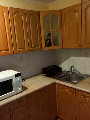 Здам трехкімнатну вул Бастіонна5а-16000гр